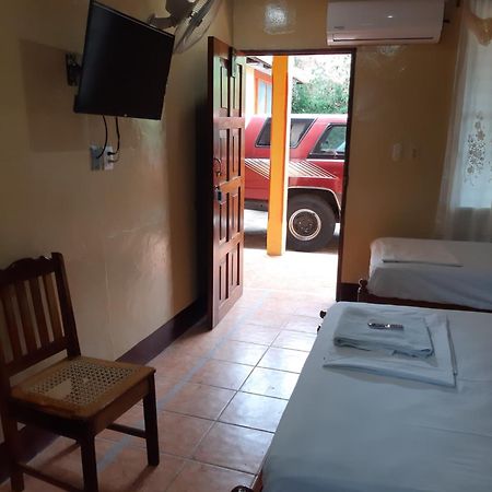Cabinas Leyko San Carlos Exterior foto